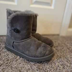 Cozy Gray Kids Boots